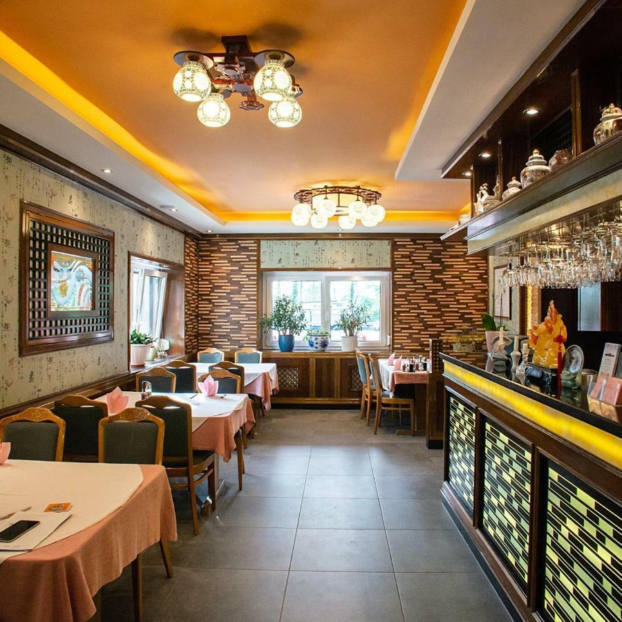 Gaststaette Lin Garden Hotel Untergruppenbach ภายนอก รูปภาพ