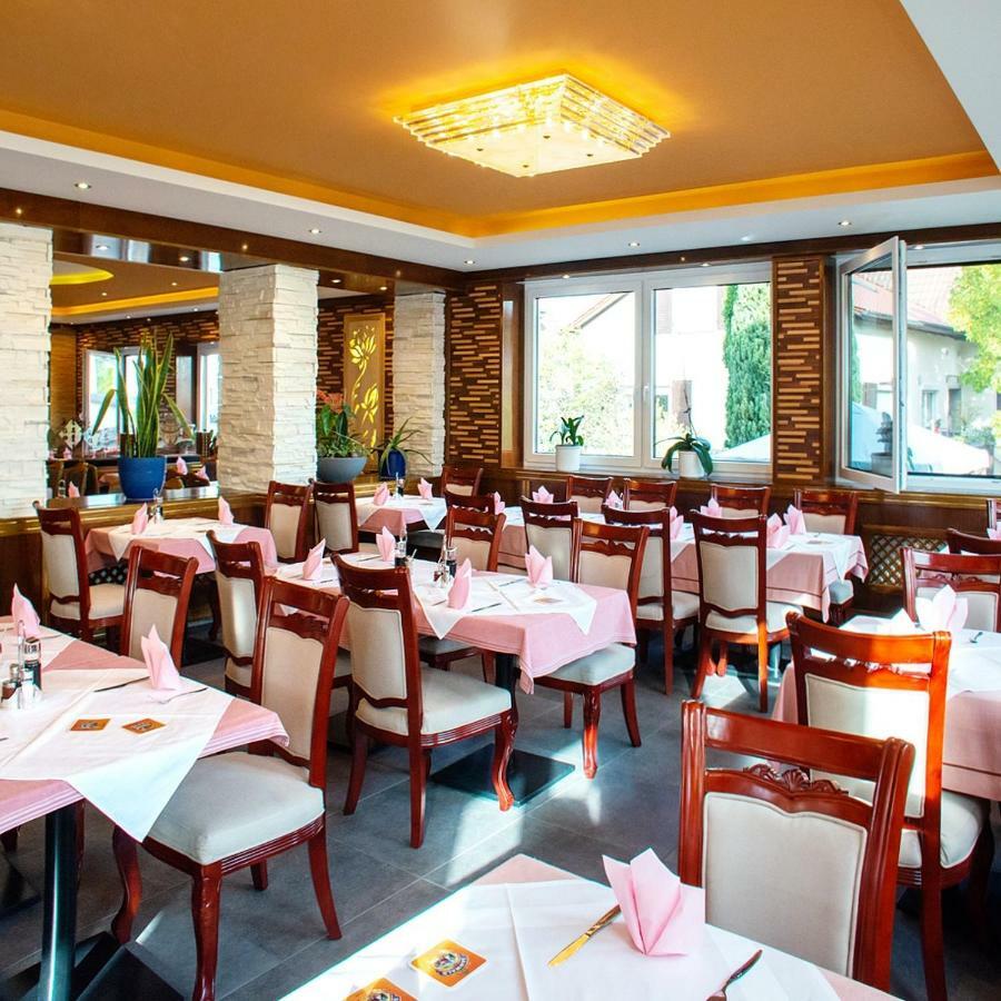 Gaststaette Lin Garden Hotel Untergruppenbach ภายนอก รูปภาพ