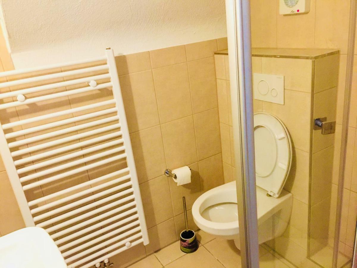 Gaststaette Lin Garden Hotel Untergruppenbach ภายนอก รูปภาพ